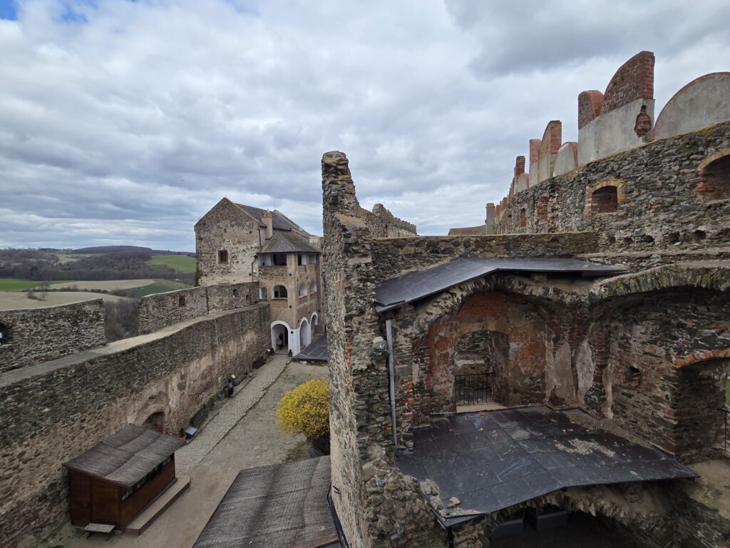 Innenhof Burg Bolkow
