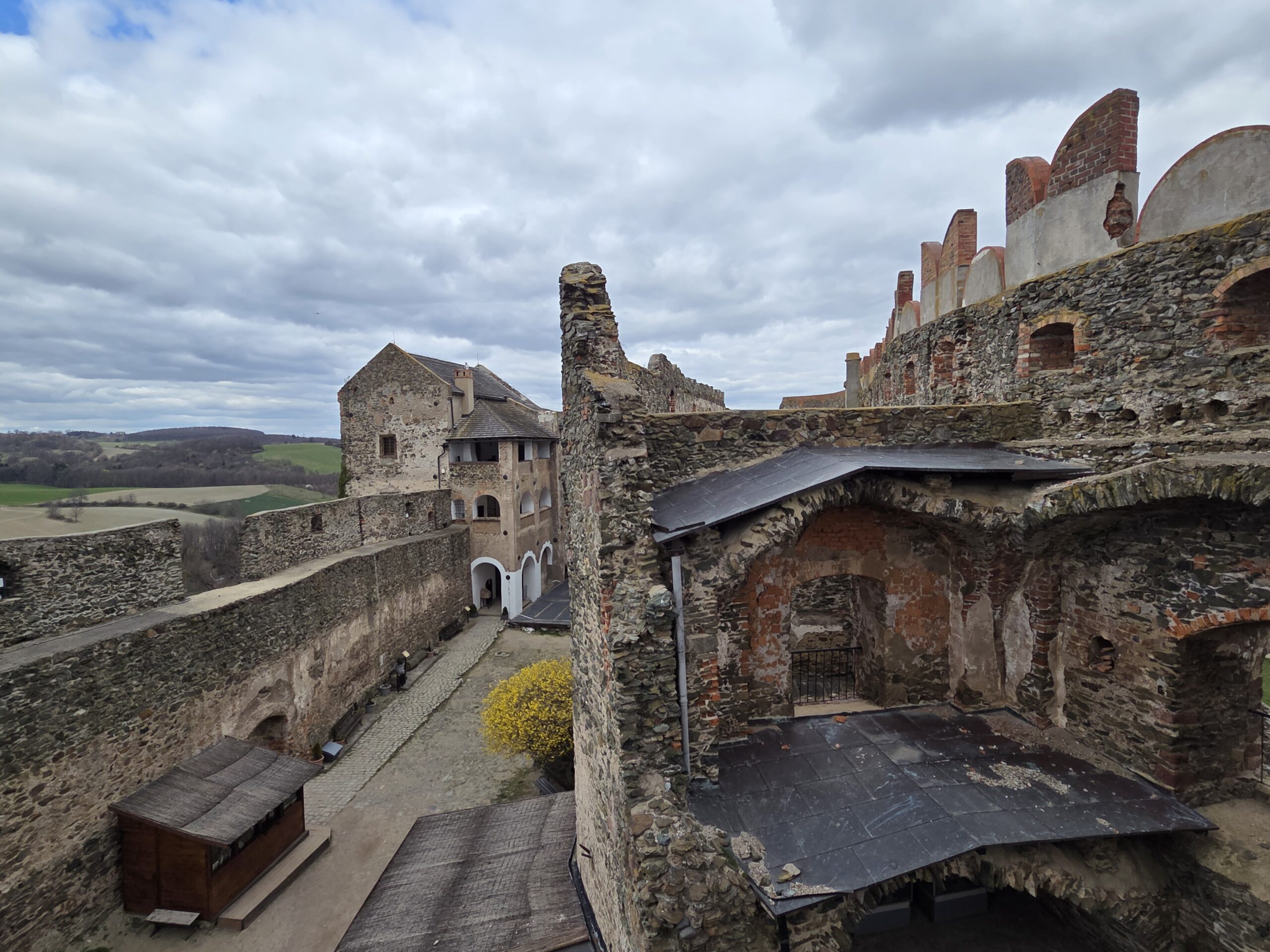 Innenhof Burg Bolkow